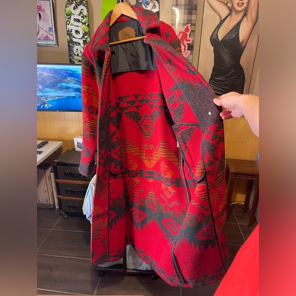 Vintage Woolrich Women’s Wool Long Coat Blanket Southwest Aztec Size M - Picture 8 of 10